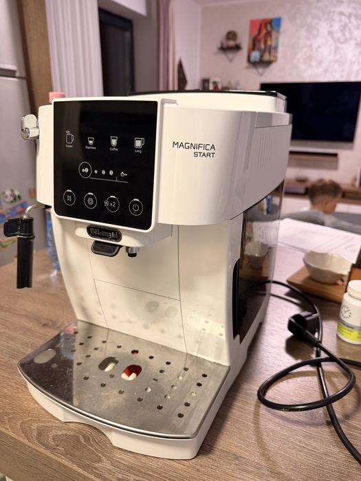 Expresor Delonghi Magnifica Start