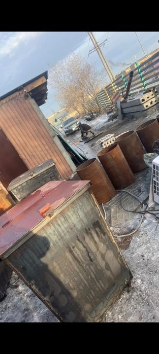 Продам срочно мусорный контейнер