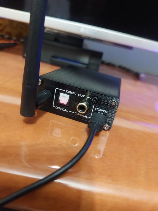 Receiver bluetooth APTX-HD,cu 2 iesiri digitale