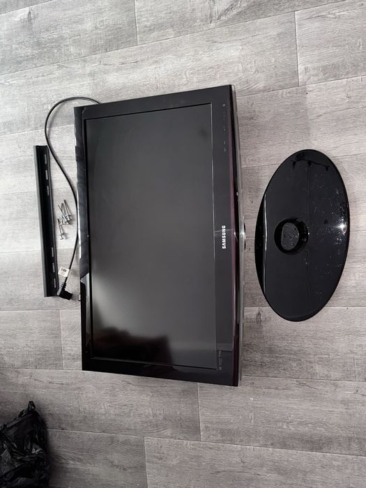 Телевизор Samsung LCD