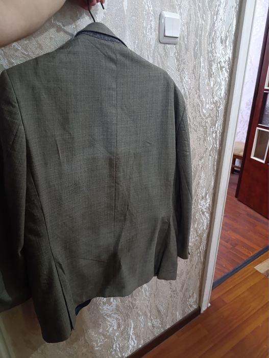 Продаеться педжак