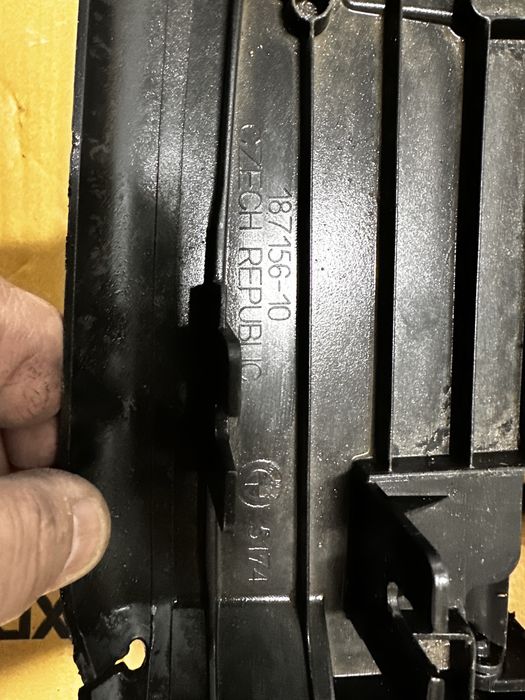 Hotă aer bmw g20.g21.