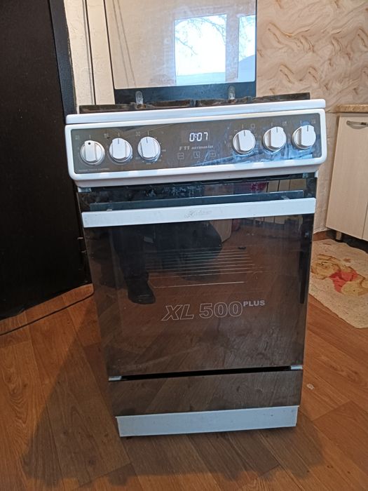 Продам газ плиту