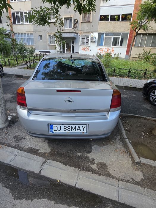 Autoturism Opel Vectra