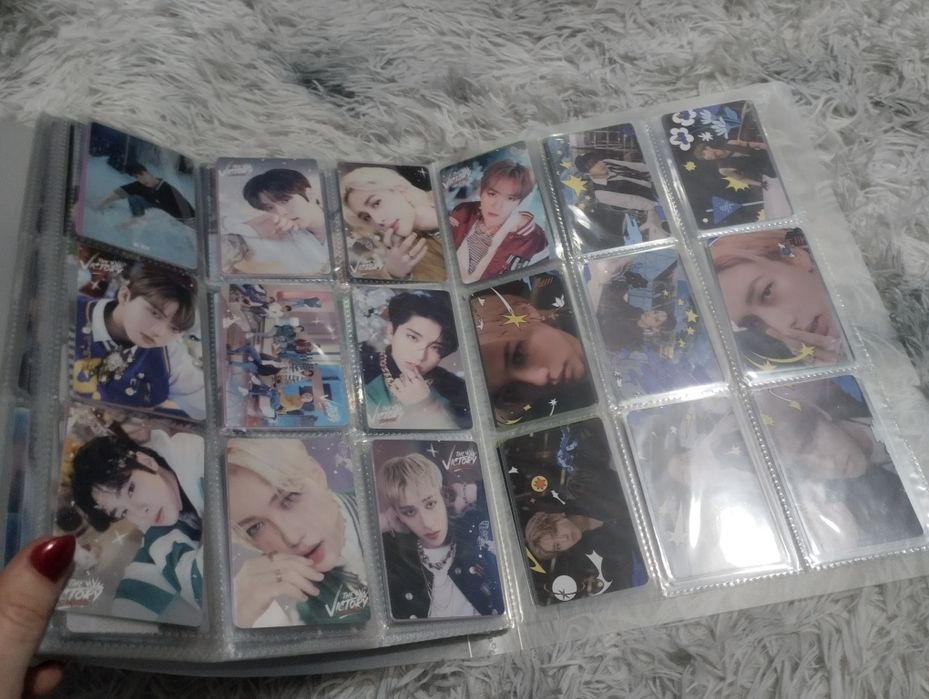 Альбом K-pop с картами и протекторами