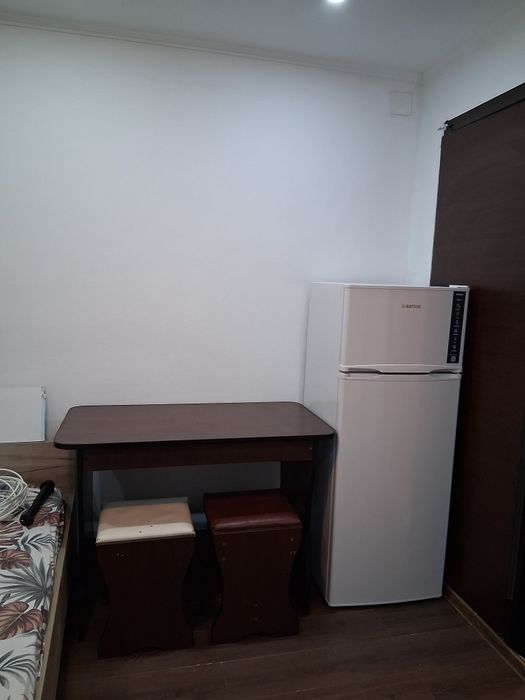 Garsoniera vizavi de chimic