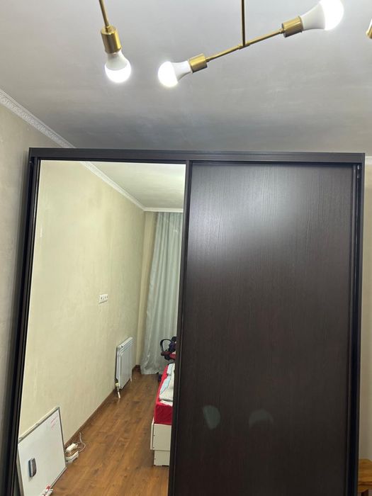 Шкаф купе с зеркалом