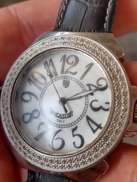Ceas cu diamante