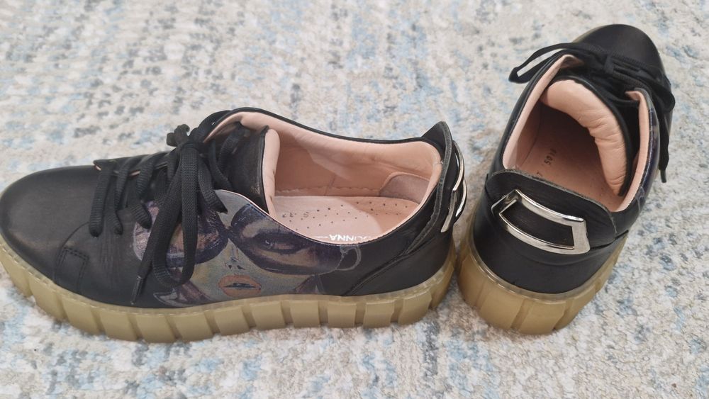 Дамски ежедневни обувки Pera Donna