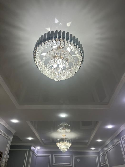 Продается все мебели.Люстра имеется