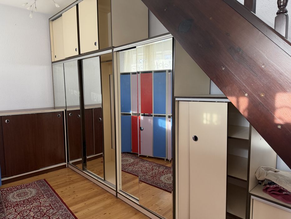 Продам срочно шкаф