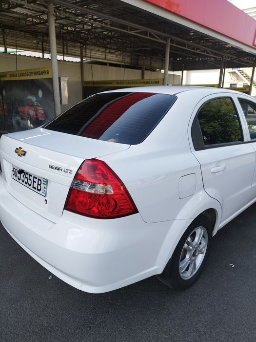 Nexia 3 sotiladi avtomat