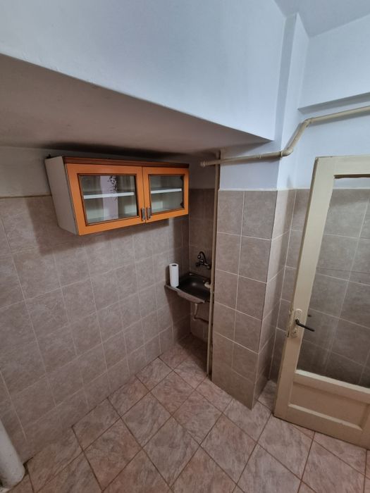 Apartament 2 camere ultracentral Judecatoria Craiova