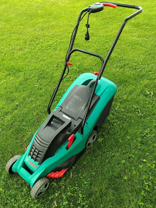 Ел. косачка Bosch 1400w