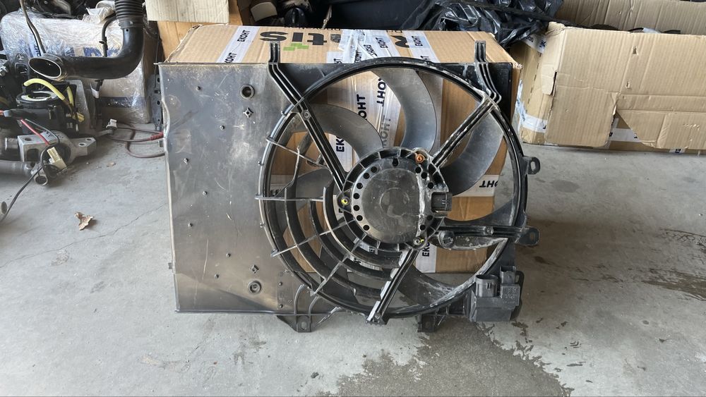 Peugeot 508 перка на радиатор