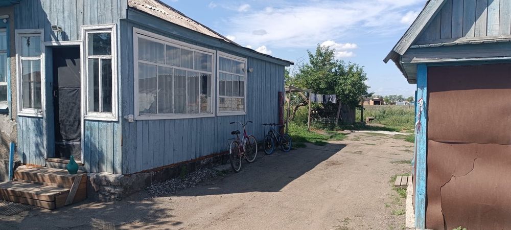 Продам дом в селе Златополье