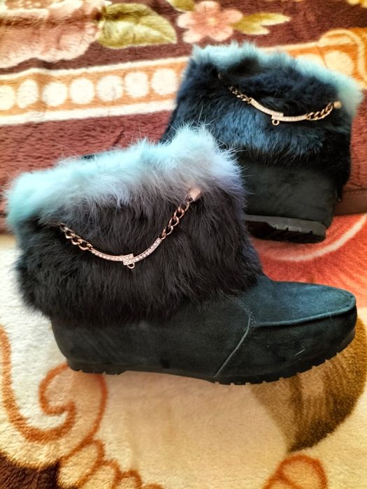 Продам зимние ботиночки