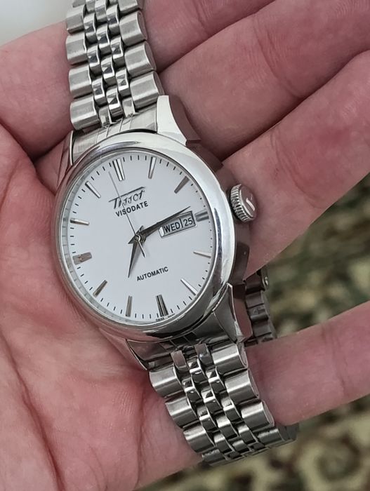 Tissot соат сотилади