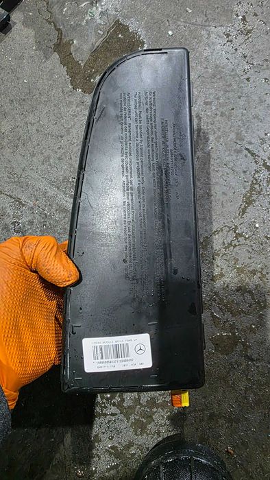 Airbag scaun fata sofer stanga A1668600502 W166 ML350 GLE350 ML250