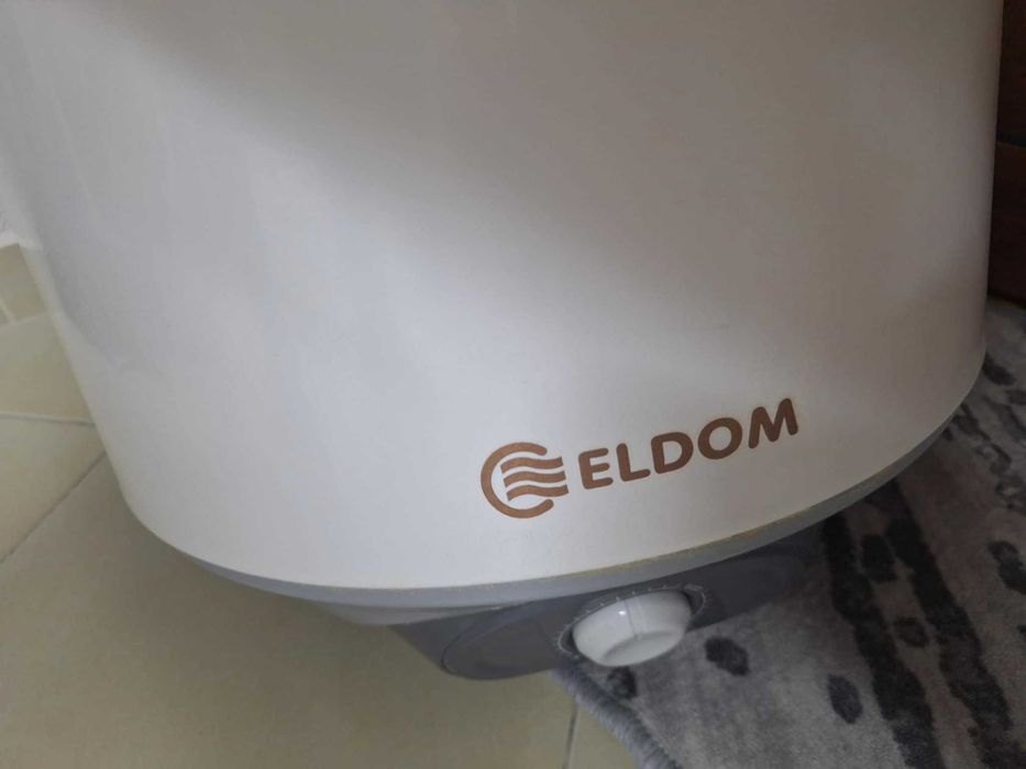 Бойлер на ток . В много добро състояние, ползван е много кратко време.