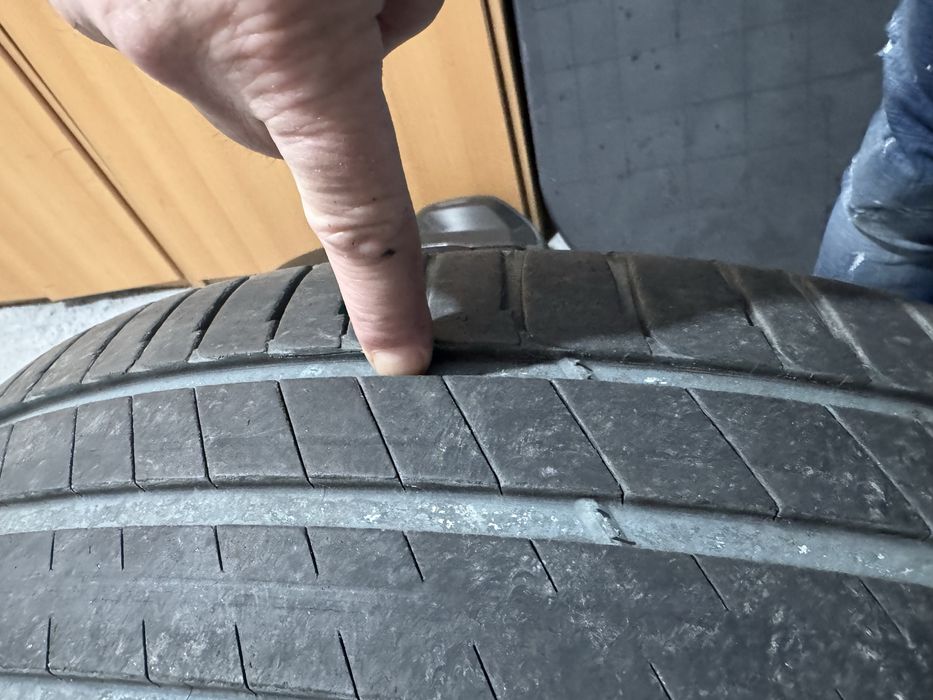Vand 4 cauciucuri de vara Michelin Latitude Sport 3