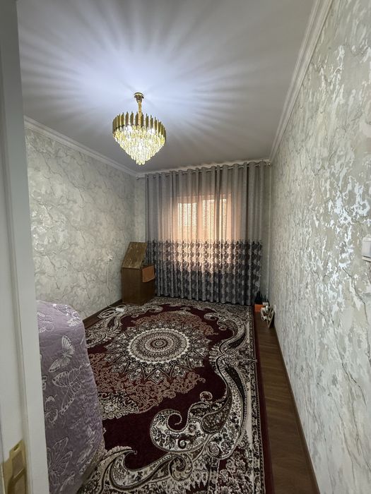 Бухоро шахар 5 микрораён а/сомийдан 3 хонали хамма жихозлари колади