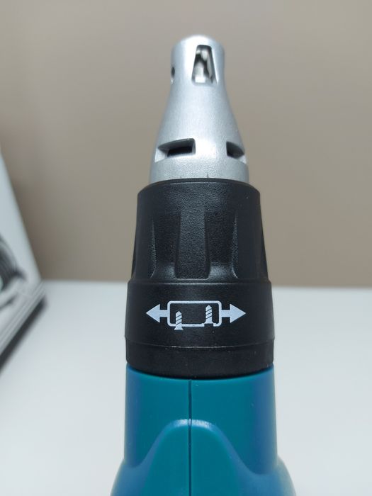 Нов винтоверт за гипсокартон Makita DFS451Z