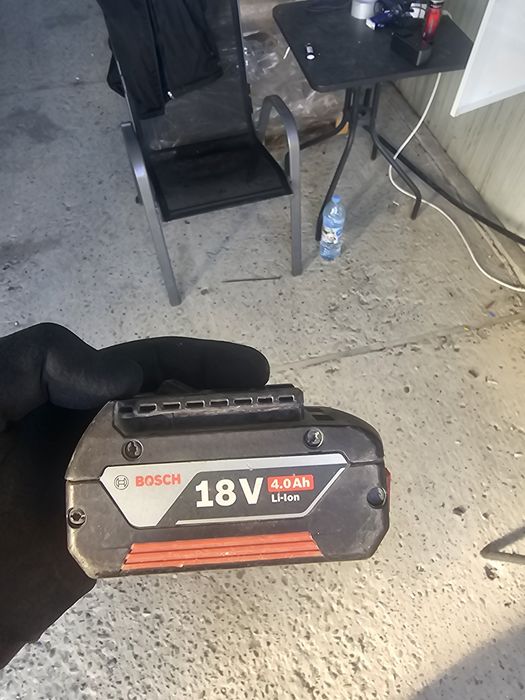 Acumulator bosch 18v 4a