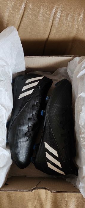 Детски бутонки ADIDAS номер 34.