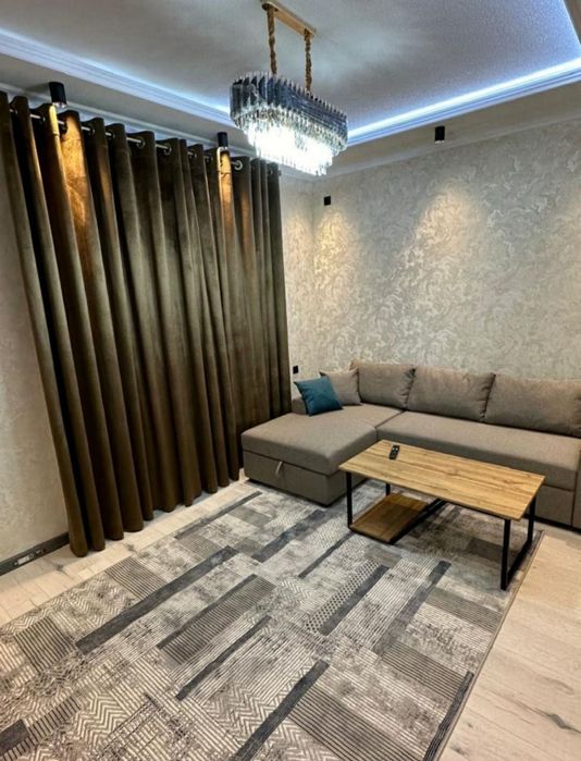 Мирзо Улуғбек туманида метро яқинида ижара квартира. 7 дақиқа пиёда.