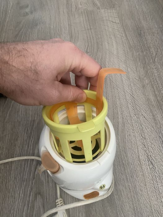 Fierbator pentru biberoane sau mancare de bebelusi