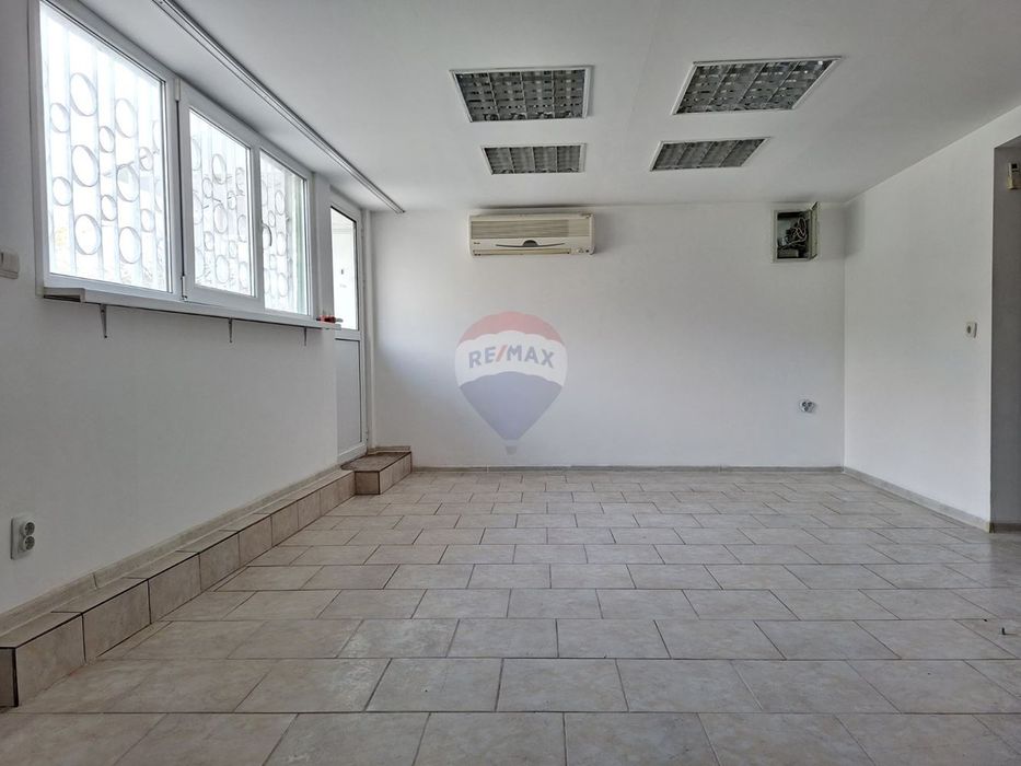 Продава се Офис в Варна, Владислав Варненчик - 34 кв.м за 598 €/кв.м - Снимка #1