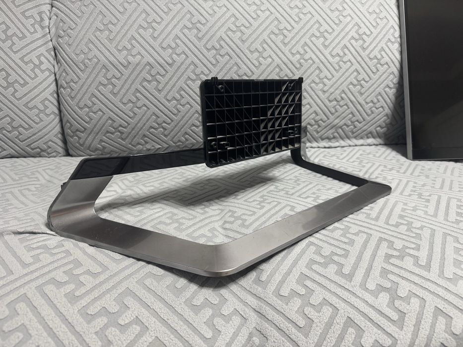 Телевизор LG модель 42LM761-ZA