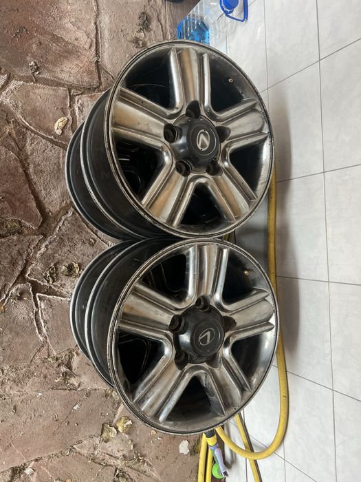 Диски от внедорожника LX470