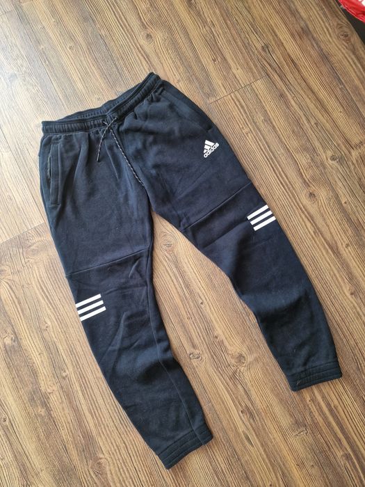 Страхотно мъжко спортно долнище ADIDAS размер M