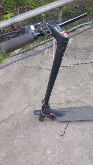 Vând cadru de trotineta xiaomi perfect funcțional