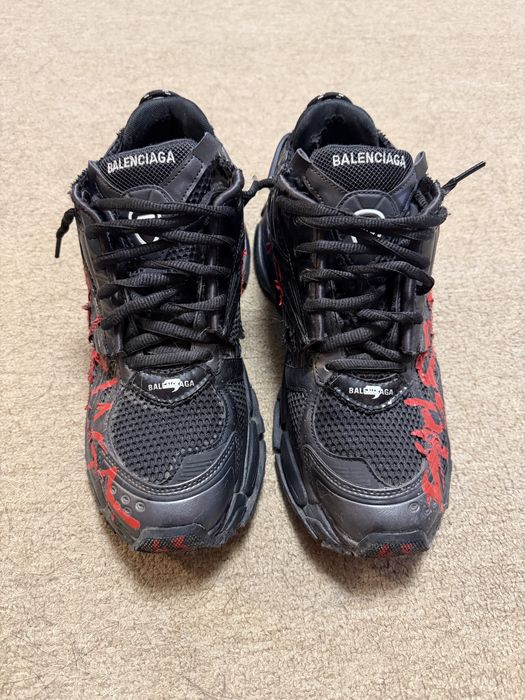 Balenciaga runner graffiti