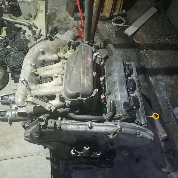 Запчасти на  авто Nissan