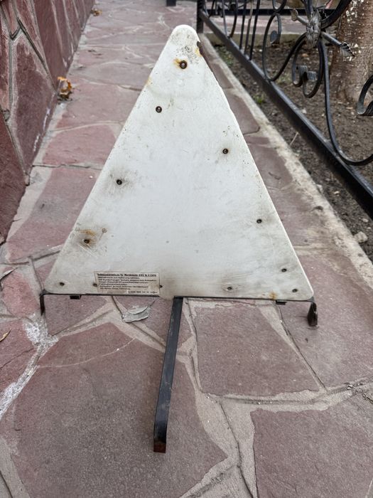 Авариный знак мерс, гайковерт