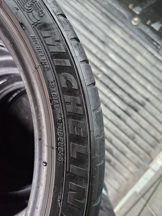 Гуми Спорт Пакет 225/40/19 & 255/35/19