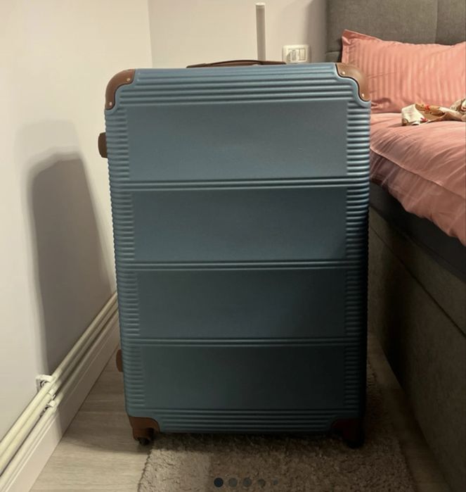 Geamantan capacitate mare