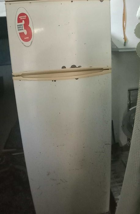 Холодильник Indesit