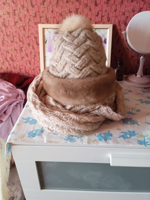 Продаю шапку норковая опушка