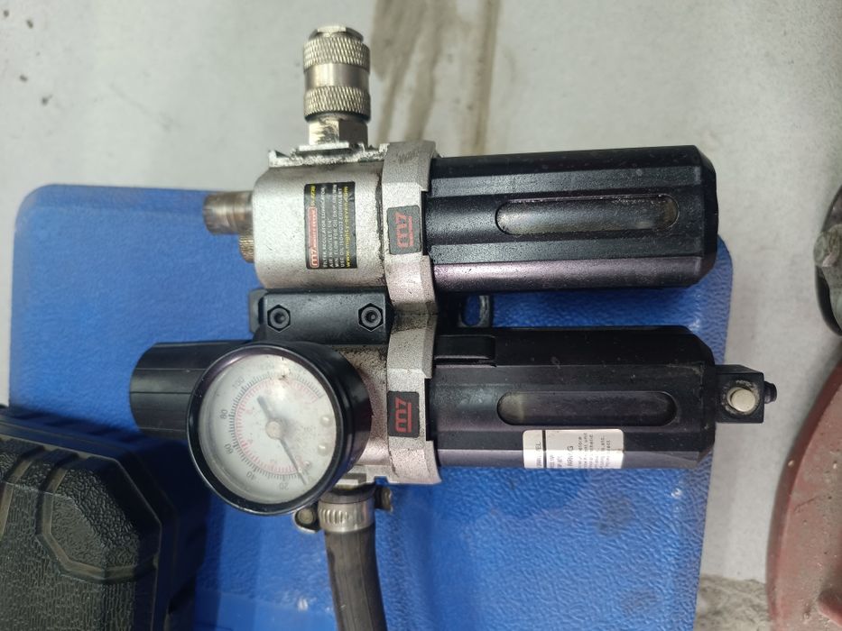 Влагоотделитель для компрессора