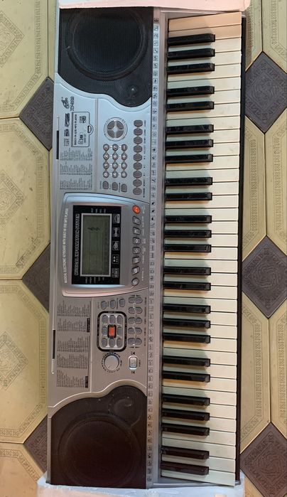 Продаётся ённика ( музыкальный инструмент ),б/у………………………………………………………..