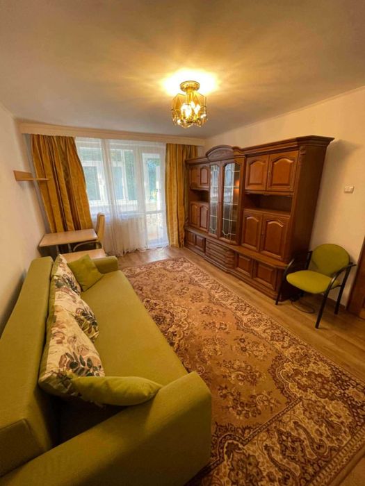 Închiriez apartament