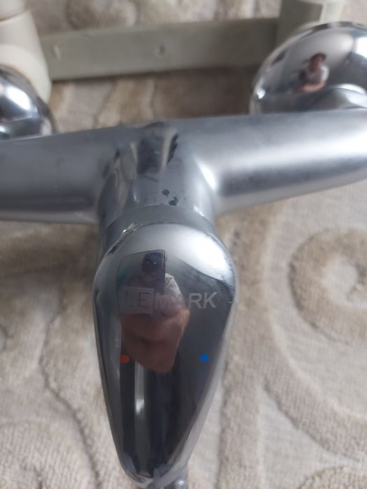 Продам смеситель с душем