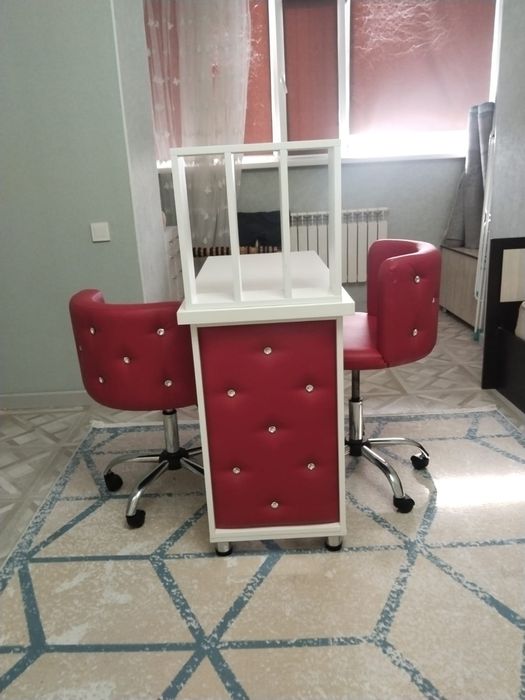 Маникюрный стол, 2 кресло