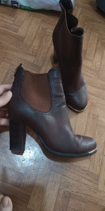 Продам кросовки,ботинки женские,кеды новые.