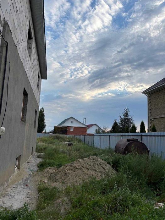Продажа 3-этажного дома